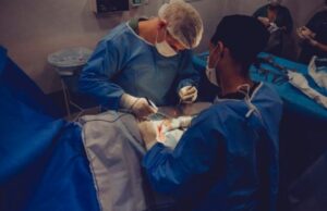 Michell Ruiz, el médico mexicano que utilizó tecnología de Microsoft en cirugía Michell Ruiz, el médico mexicano que utilizó tecnología de Microsoft en cirugía