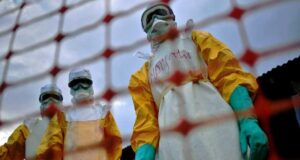 OMS anuncia a la pandemia del ébola en África Occidental como alto riesgo OMS anuncia a la pandemia del ébola en África Occidental como alto riesgo