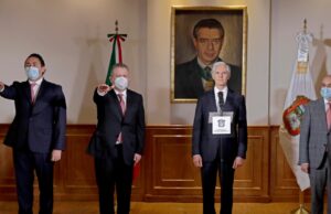 Del Mazo nombra nuevos secretarios de Salud y de Desarrollo Económico