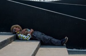 Se buscará aumentar la pena máxima a quienes abandonen adultos mayores