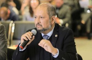 Max Correa se compromete con las mujeres de Tlalnepantla