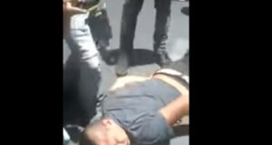 Viral: Pasajeros detienen a asaltante en el Estado de México Viral: Pasajeros detienen a asaltante en el Estado de México