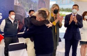 Romina Contreras apoya con donativos a adultos mayores romina contreras adultos mayores