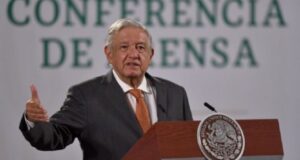 Pide AMLO que se transparenten ingresos de periodistas famosos