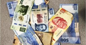 Divisa mexicana se fortalece frente al dólar en los mercados internacionales