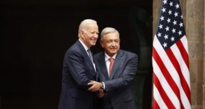 AMLO y Biden discutirán medidas migratorias tras nueva orden ejecutiva