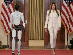 Melania Trump presenta robot humanoide en evento de educación en la Casa Blanca