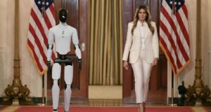 Melania Trump presenta robot humanoide en evento de educación en la Casa Blanca