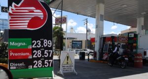 Hacienda elimina estímulo a gasolina Premium y reduce diésel a la mitad