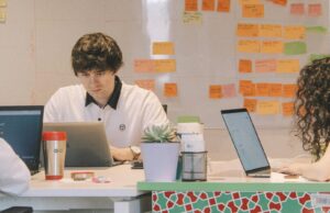 El riesgo de la IA en el empleo en España entre 1,7 y 2,3 millones