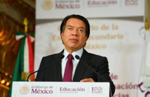 Mario Delgado insiste en reducir calendario escolar por calor y Mundial