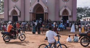 Alerta por ébola en RD Congo afecta la región y cierra fronteras