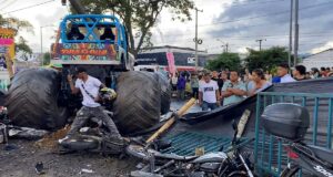 Tragedia en exhibición de monster trucks en Colombia dejó víctimas fatales
