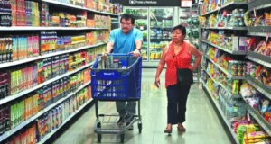 Aumenta la recaudación del IEPS a refrescos y cigarros en México
