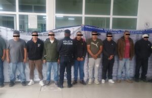 Detienen a 9 personas por robo en una bodega de Texcoco