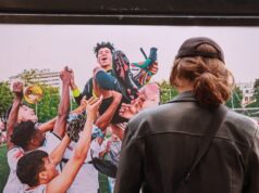 El futbol como arte en Paseo Alcalde: Galería de imágenes mundialistas