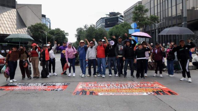 cnte-exige-respuestas-durante-manifestacion-en-sede-de-sep