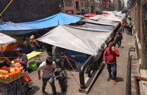 Tres mil 481 tiendas en el plantón del Centro Histórico