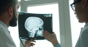 El dilema de confiar en la inteligencia artificial en medicina