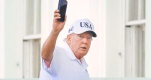 Trump amenaza con aranceles a Europa por servicios digitales